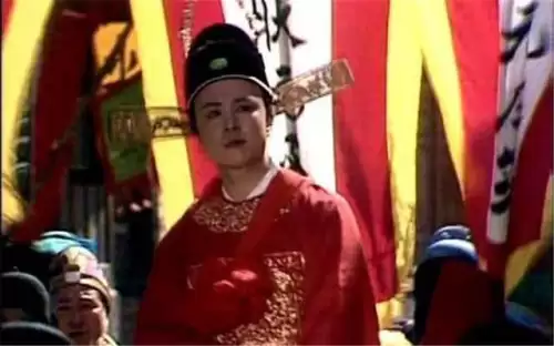 金色鲤鱼代表什么　三条鲤鱼代表什么寓意-第1张