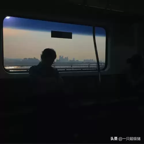 最恨你多久都不来见我一次 是啥歌名　最恨你-第2张